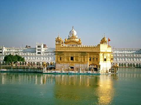 visitindian's tweet photo. Golden temple,
The Harmandir Sahib, better known as Golden Temple is the main tourist attraction in Amritsar,and the most important place👍👍👍 https://t.co/4LqJmk5gqT
