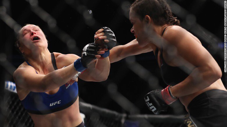budbartlow's tweet image. The moment Ronda Rousey wanted to ask the referee to check Amanda Nunes for balls 😂😂😂 #who_lying #RondaVSAmanda