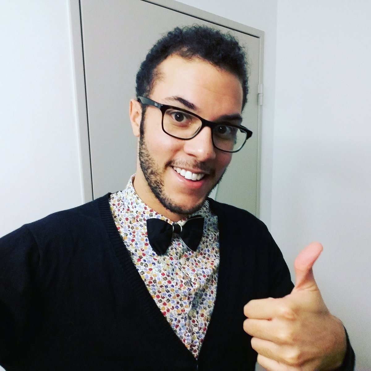 AntoineSteLuce's tweet photo. Je vous souhaite un très bon réveillon à tous !! 🎉🎊🍹🍝🍕🍏🍎#nouvelan #REVEILLON2017  #NewYearsEve #fin2016  #2017 https://t.co/EctmvIGpVh
