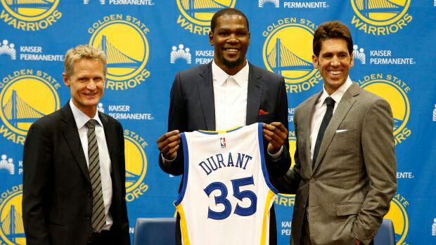 NowClubEsp's tweet photo. #NBA2016
El fichajazo de los Warriors: Kevin Durant https://t.co/pzf5VLBm2D