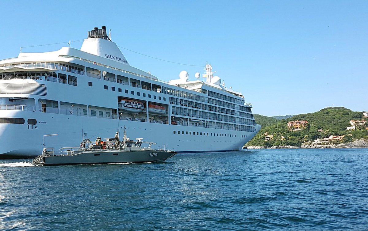 Sectur_Guerrero's tweet image. Llega en este momento a nuestro bello #Zihuatanejo el crucero #SilverWhisper con 293 tripulantes y 308 pasajeros.

#VacacionesDeInvierno