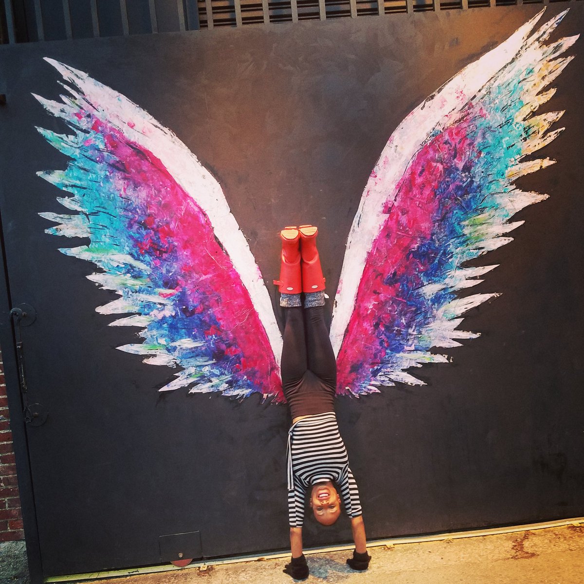 Kelyvon's tweet photo. May 2017 provide everything you envision surrounded with positive energy &amp; limitless creativity. #CreateYourOwnMomentum #AttractYourTribe https://t.co/qyfIvawhDL