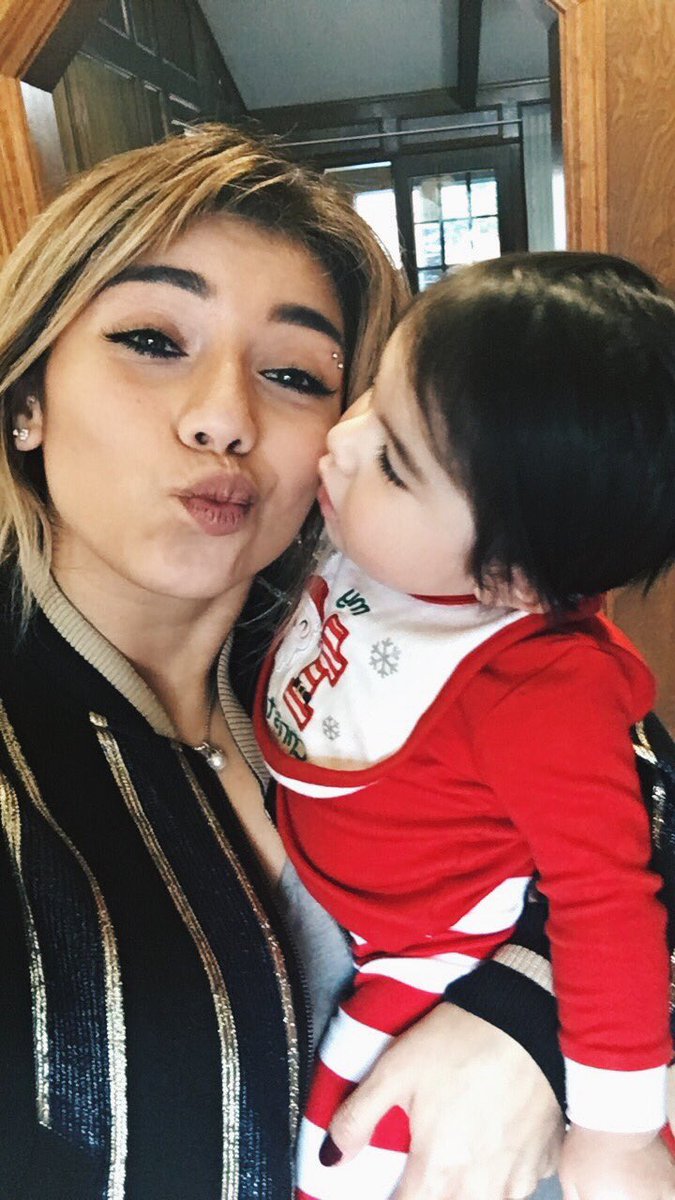 Little throwback when I was with this cutie for the holidays! So cute, I want one myself! 😭