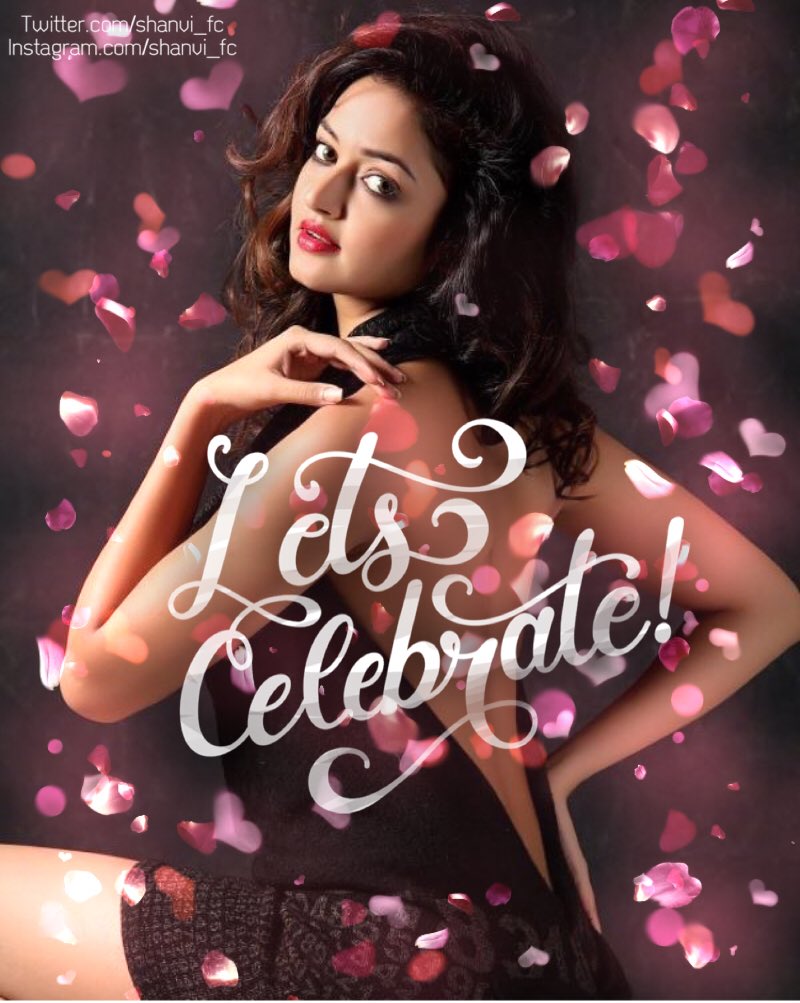 Shanvi_fc's tweet photo. #HappyNewYear beautiful @shanvisrivastav and our shanviholics 🎉🍾🥂🎊 https://t.co/0IyvDglGjL
