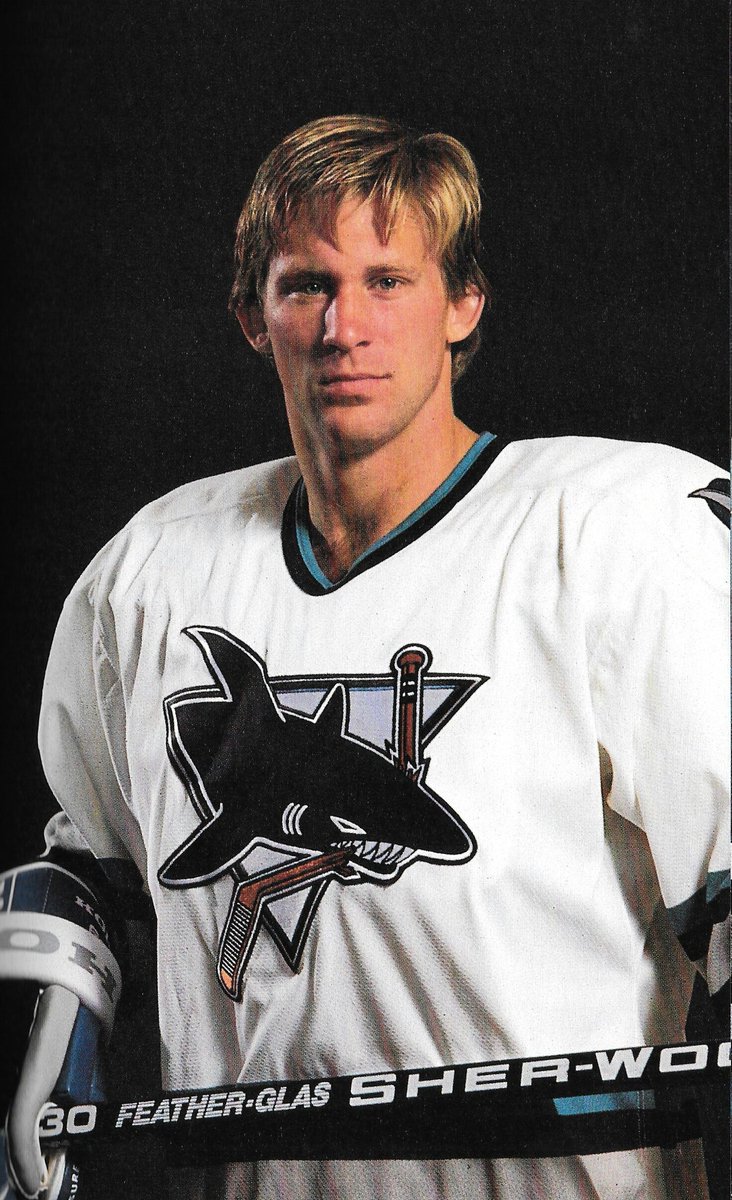 Happy 51st Birthday to #SJSharks alumni forward Peter Lappin