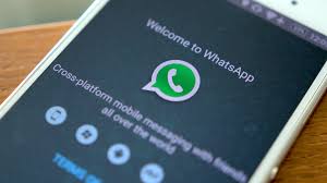 Haceinstantes's tweet photo. #Seviene2017 Enterate cuales son los sistemas operativos donde dejará de funcionar #Whatsapp Aquií el listado https://t.co/9444cWw5tR https://t.co/4YUlyirOWg