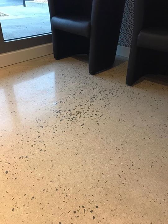 diamsols's tweet photo. Ponçage / polissage béton dans les bureaux d'un cabinet comptable à Rennes (300m2) https://t.co/kQc8Bo6hVA