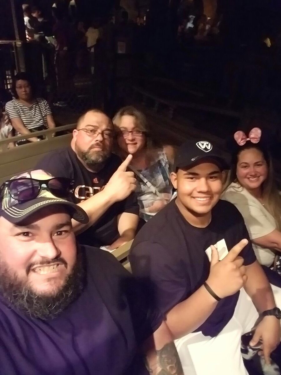 CutlerRidgeLAZ's tweet image. @pepe_pen_ya @ArribasJordan @lesliegzalez @Maureen52375 #DisneyFlow