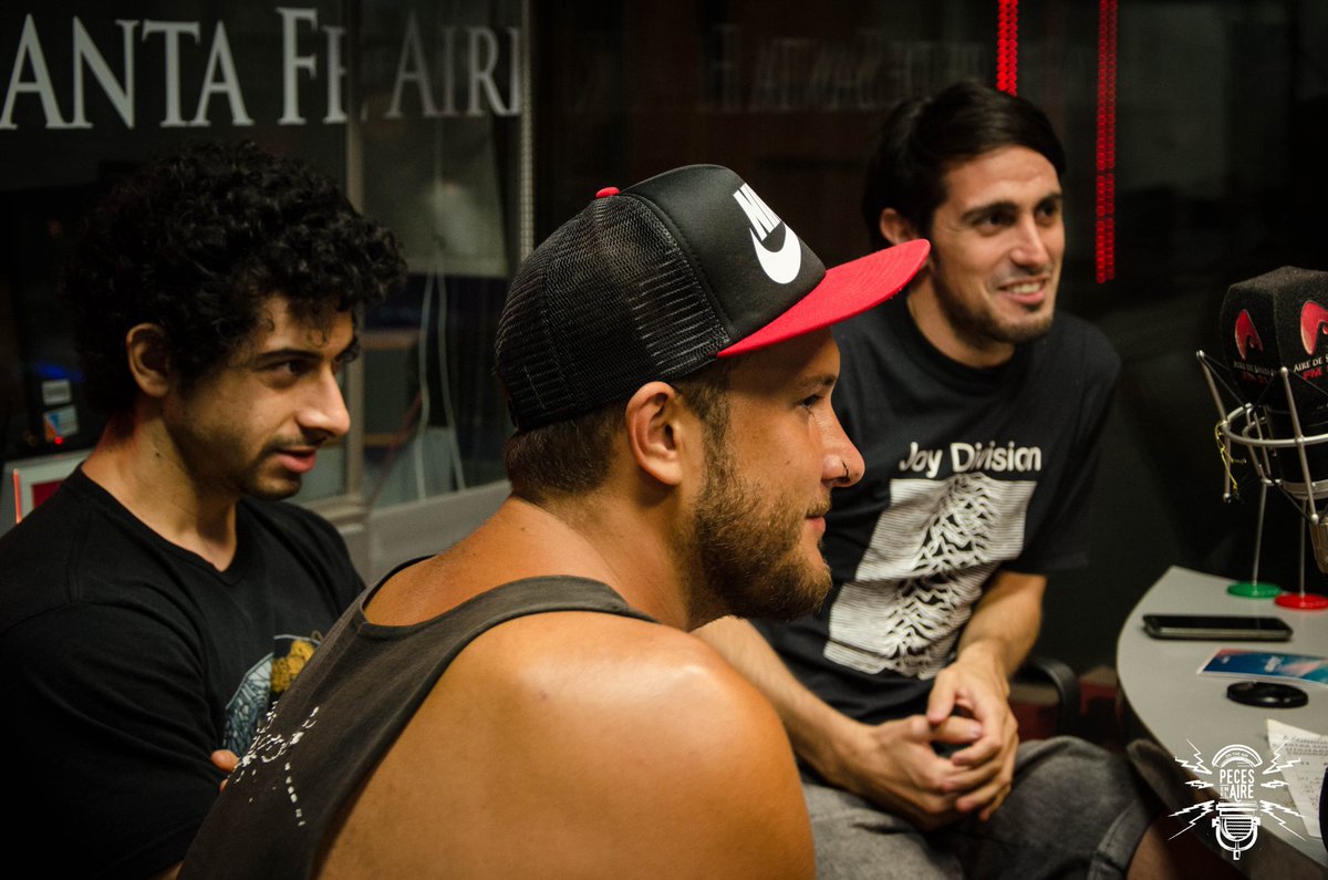 #Postal en <a href="/pecesenelaireOK/">Peces en el Aire</a> 📻 anticipando #LaPazRock2017 🤘😎 el único festival emergente donde el pogo se hace con 👣 las patas en la arena 🏖