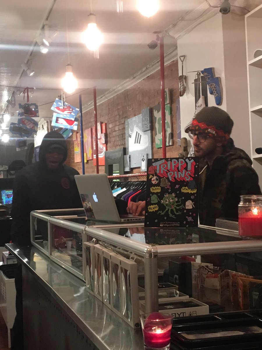 WoollyAndSable's tweet photo. ✨Last night @Community54 - if you didn't get yours before Christmas, don't worry! They're still available in stores and online! https://t.co/sSLBdJvD9v