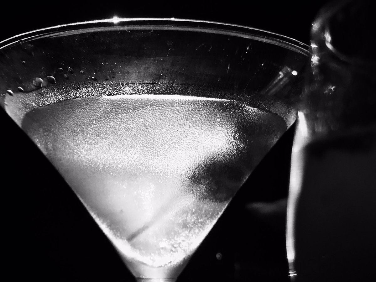 ajaydevgn's tweet photo. a toast to 2017, may this be your year https://t.co/6NR8hBj4bG