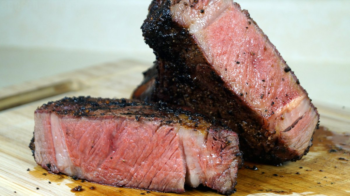 Gotta Eat Good On Year New's Eve

Prime Rib Steak

Smoked Then Seared To Finish

I Will BBQ More In 2017

#HAPPYNEWYEAR 

See Ya 2016...