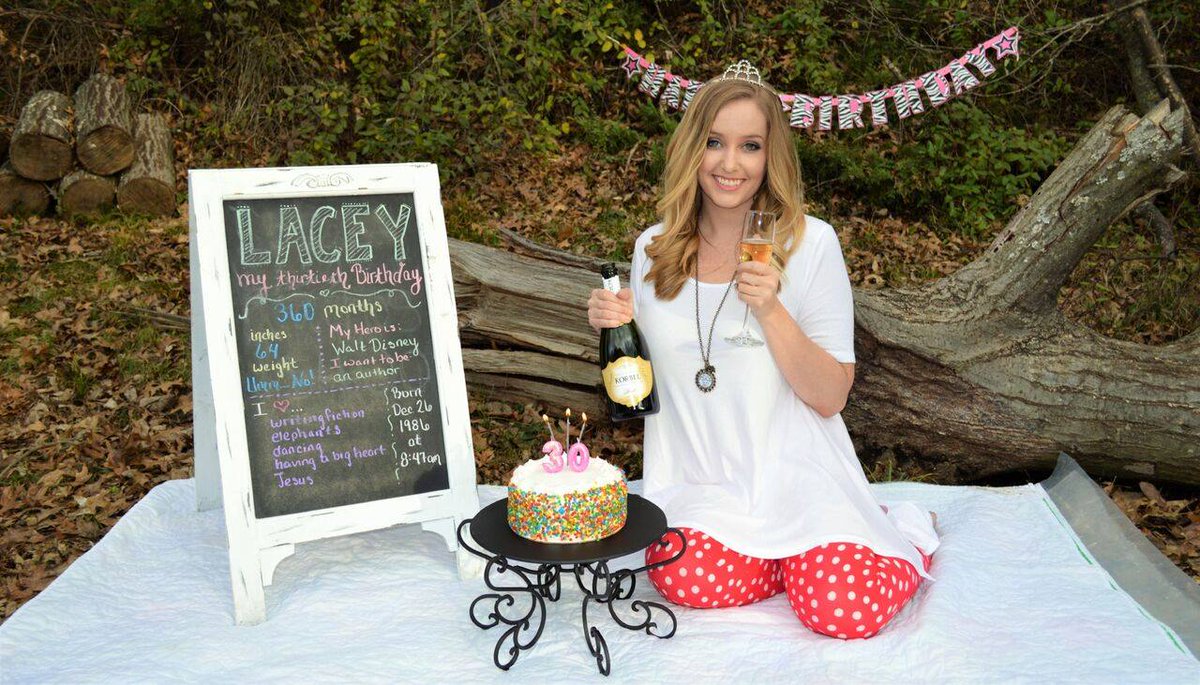 lacey_nicole86's tweet photo. Have I mentioned I turned 30 recently? #creakingbones #lifebeginsnow https://t.co/gpCL1TLAK8