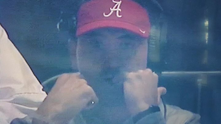 azvibesports's tweet photo. The pick of the @CFAPeachBowl #WASHvsBAMA goes to @CoachSark!!!! https://t.co/XMs2e8iqAd