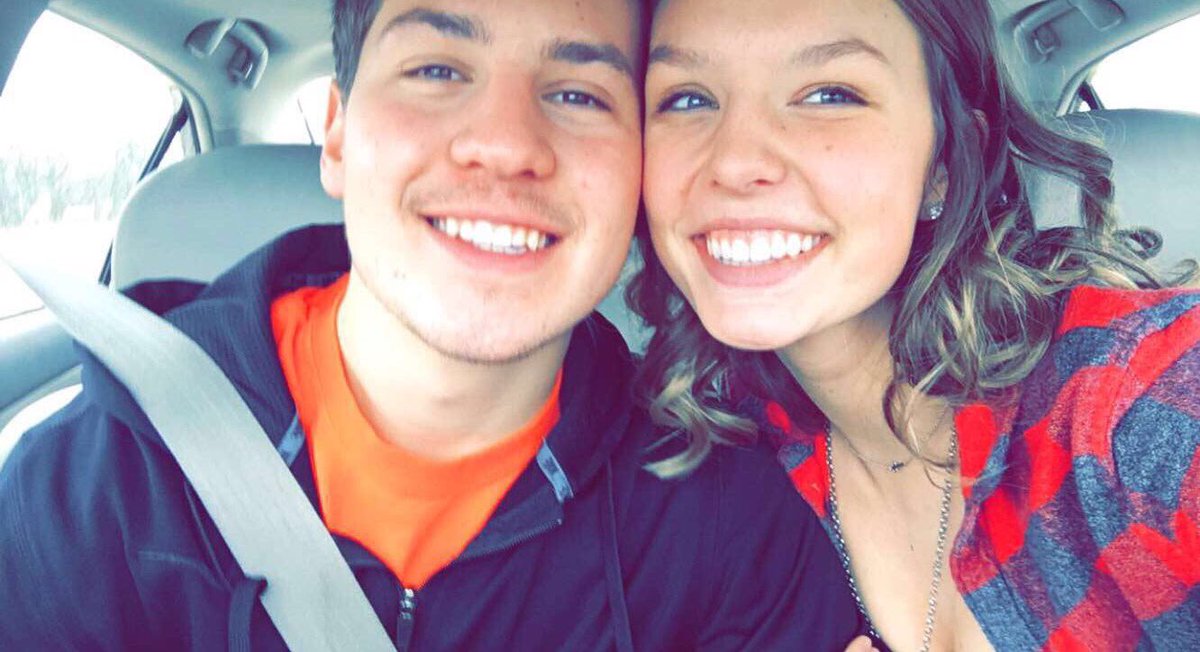 ONE YEAR W/ MY BEST FRIEND💖 Can't wait to take on 2017 with you, babe!😍 Thanks for treating me like a princess and always making me laugh😇☺