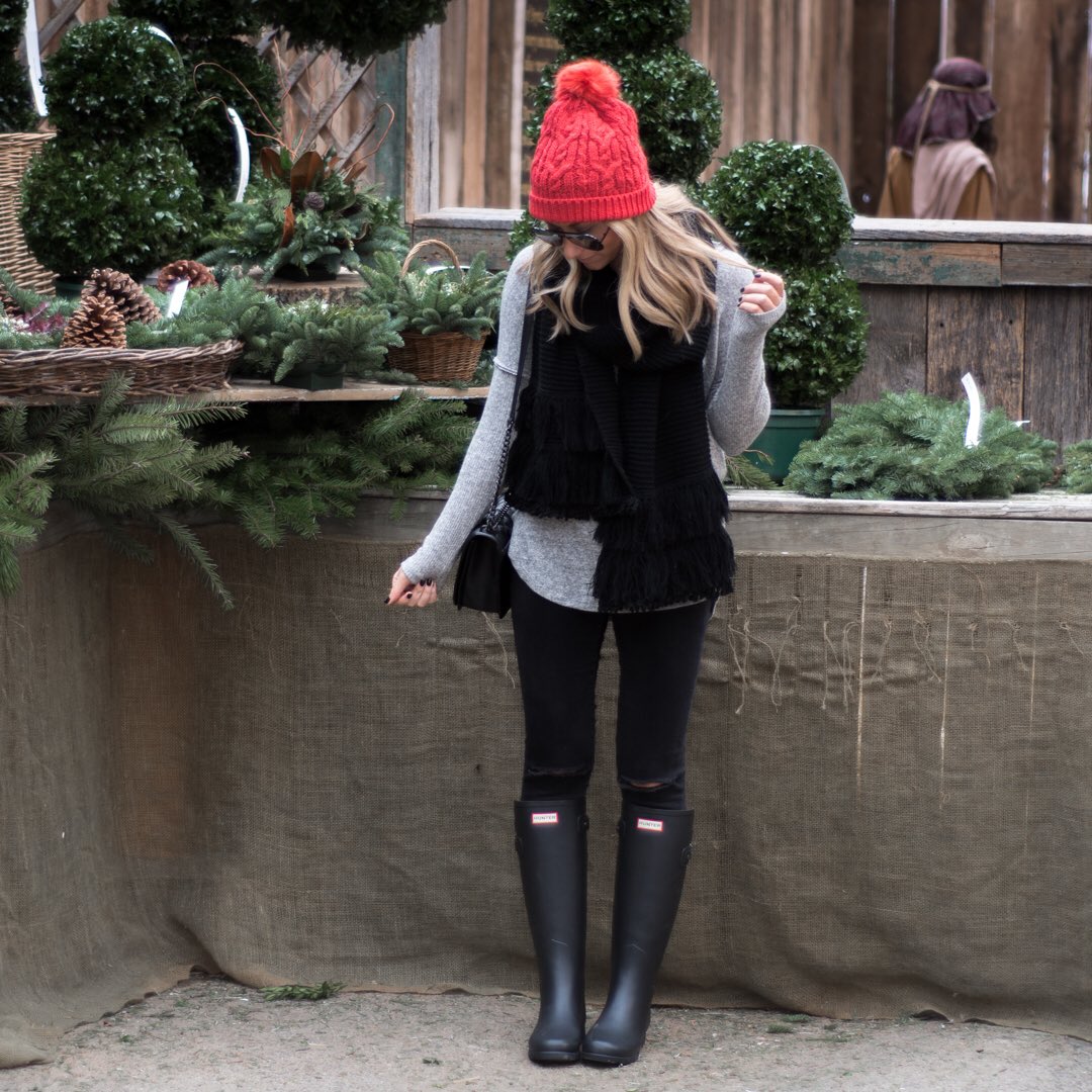 WeekendWishing's tweet photo. This fuzzy number is on sale! (https://t.co/ppD94LHRJl) Full post with @Nordstrom here: https://t.co/VCgFByAvFo #nordstrom https://t.co/bKGsqOinTq
