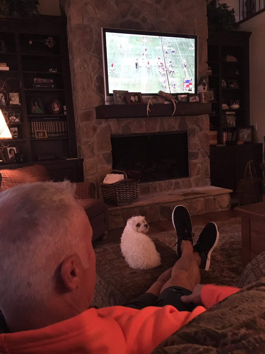 triscarlton's tweet photo. @ClassicDadMoves https://t.co/ZW9Inou3RR