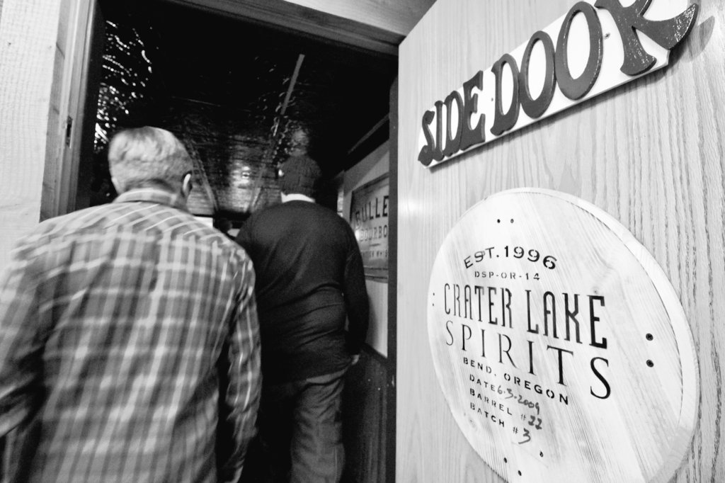 SummitSnow411's tweet photo. Find the Side Door and find something new! #SummitCentral #speakeasy #Lunchtime https://t.co/u6qitcDdxL