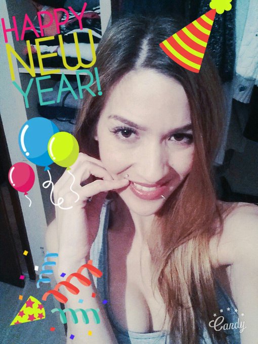 🍾🎉🎊💋HAPPY NEW YEAR! 🍾🎉🎊💋 Ich w&uuml;nsche euch einen guten Rutsch und ein wunderbares Jahr 2017! Feiert sch&ouml;n<a href="/tag/newyear"class="tags"><span>#newyear</span></a><a href="/tag/frohesneuesjahr"class="tags"><span>#frohesneuesjahr</span></a>