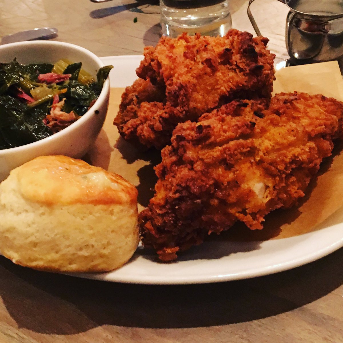 kingsiu's tweet photo. It's like being in heaven here, if ur idea of heaven is delicious #friedchicken everywhere #JCTKitchen #theydoitbetterinthesouth #Atlanta https://t.co/GfMUOb6W8l