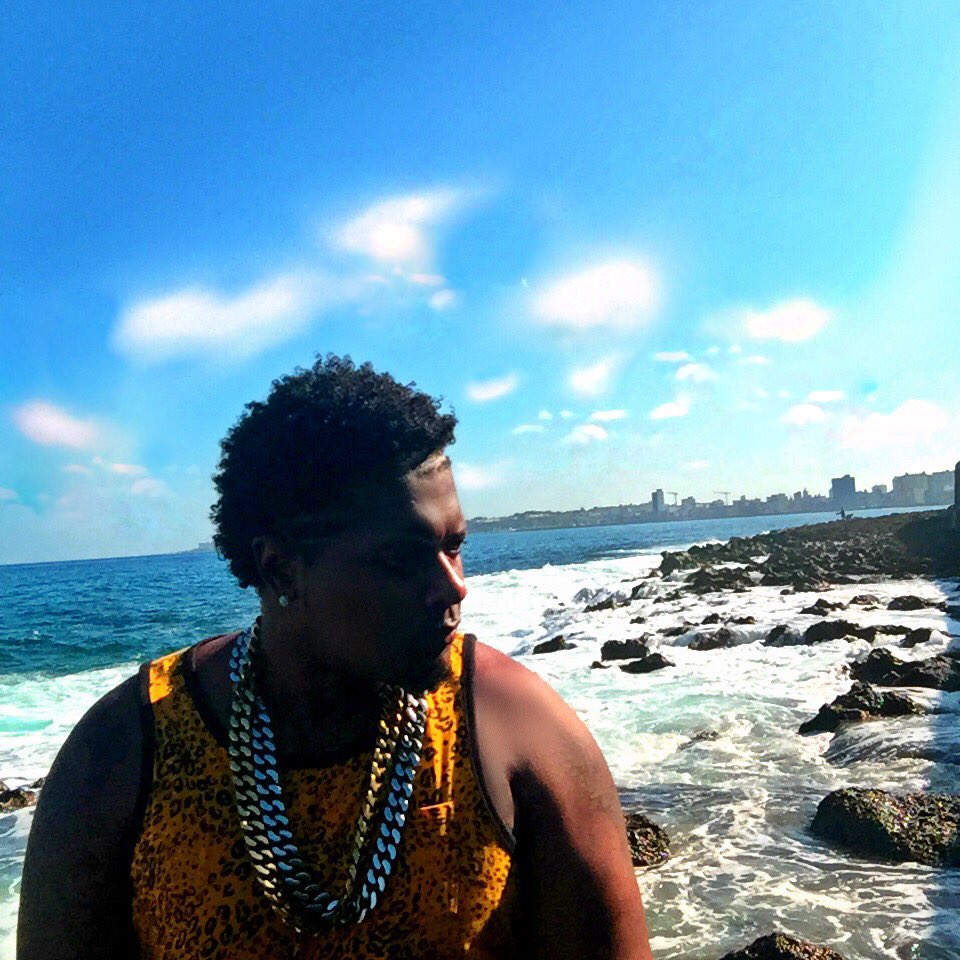 DavidCastainDes's tweet photo. Success is a journey, not a destination. Show your shadow you're worth following. #Cuba https://t.co/o5r36MH8kQ
