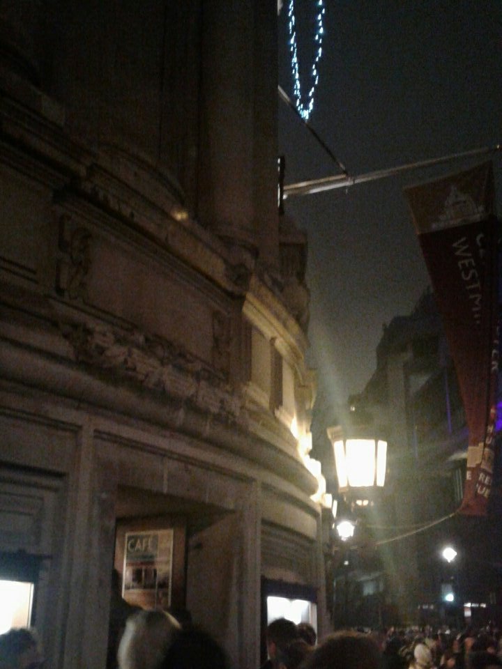 dunford_james's tweet image. New years watching robbie. Almost in cant wait! #NewYearsEve