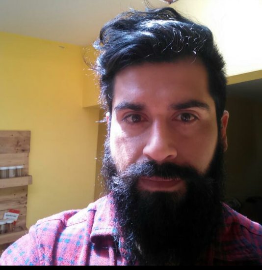henutmira's tweet photo. Este hombre acaba de romper mi 💔💔💔 https://t.co/20AN1FnPSV