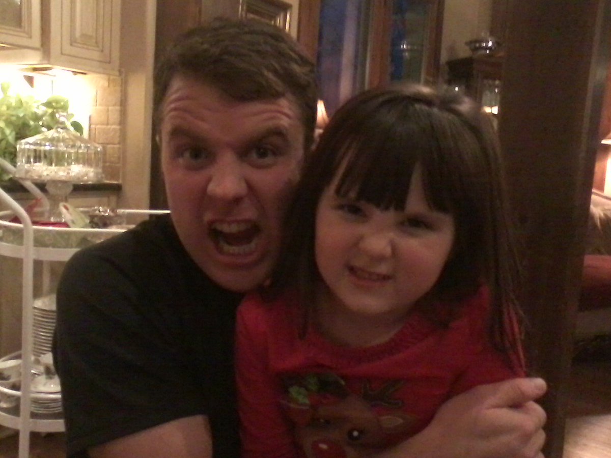 JH895's tweet photo. I think i make a better face.... https://t.co/63bKQMDgOa