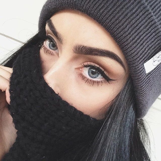 blurryblackmind's tweet photo. May the wings of your eyeliner always be even🖤~! https://t.co/u9k4quD7Wd