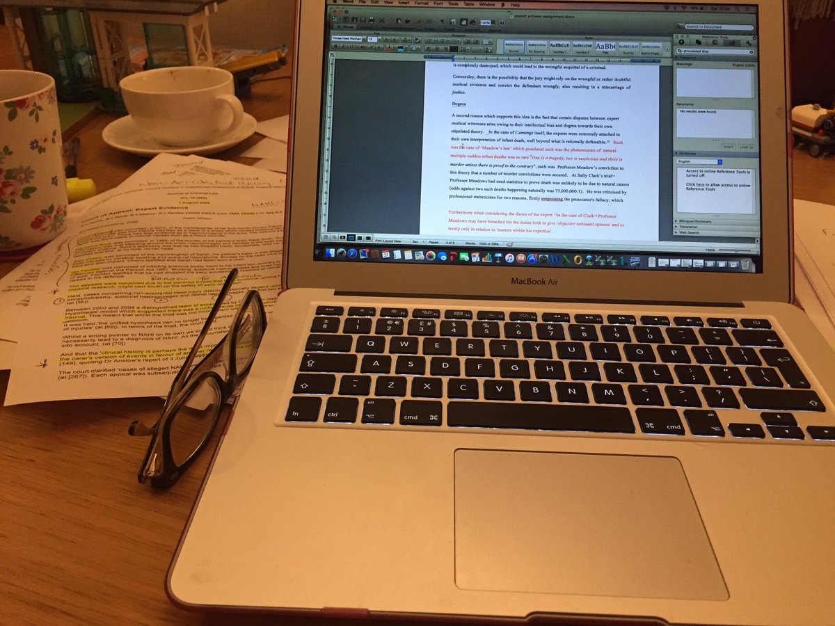 suewilliams24's tweet photo. Happy new year #anotherassignment #LLM #noparty💃🏻 https://t.co/8q6lRveVA0