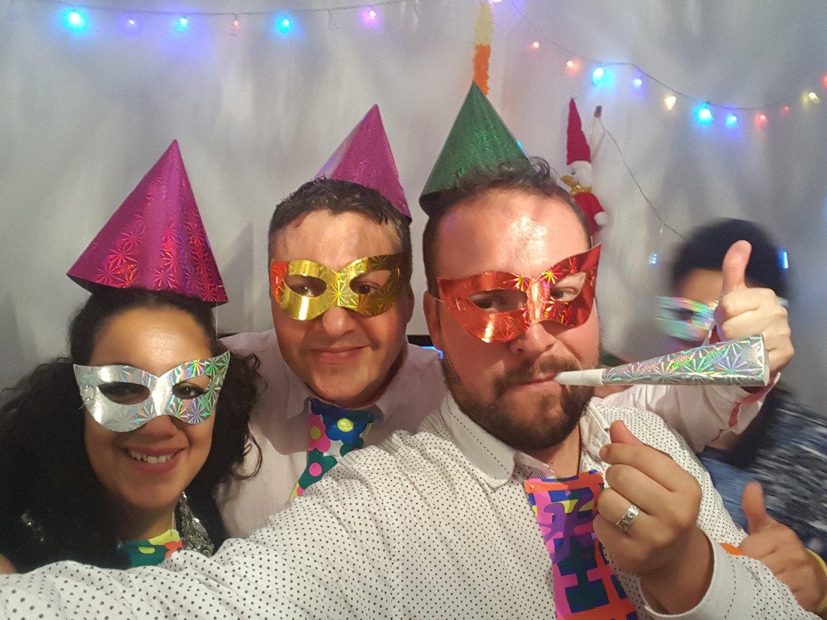 Midesdemar's tweet photo. FELIZ AÑO GUAP@S https://t.co/MEHdAkxQjt