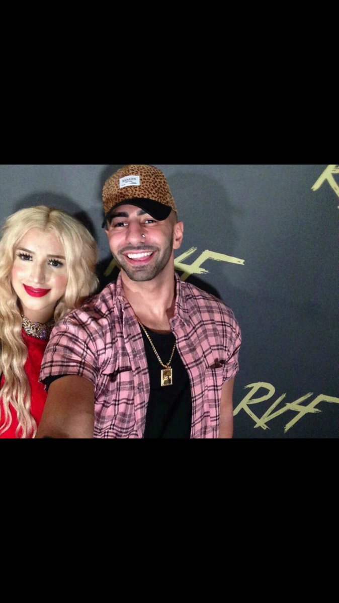 xMiss_Fx's tweet photo. ๐โคโจโญ๐โคBEST MEMORY OF 2016 seeing @fouseyTUBE at #ROMANvsFOUSEY โค๐โญโจโค๐ absolutely loved every single minute of the show๐๐๐#TUBIAN #BruhBruh ๐น https://t.co/4U4IHl8lBB