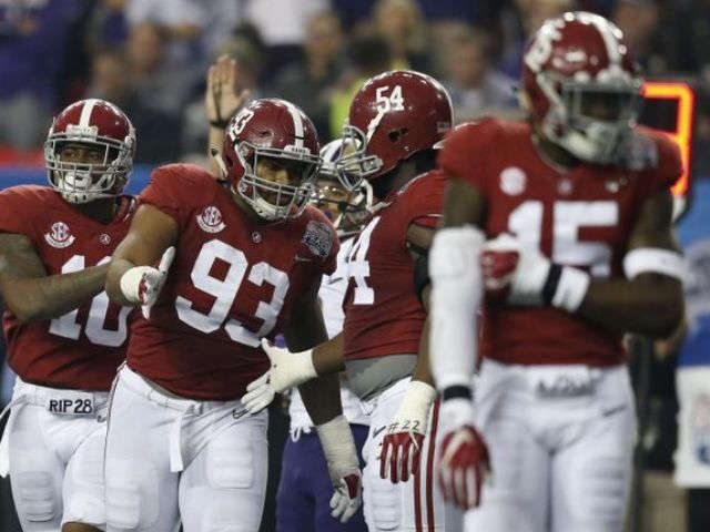 mikeDynamite75's tweet photo. Alabama win! They will be in college football playoff finals! #WASHvsBAMA #CollegeFootballPlayoff #RollTide https://t.co/9J2Way4BFq