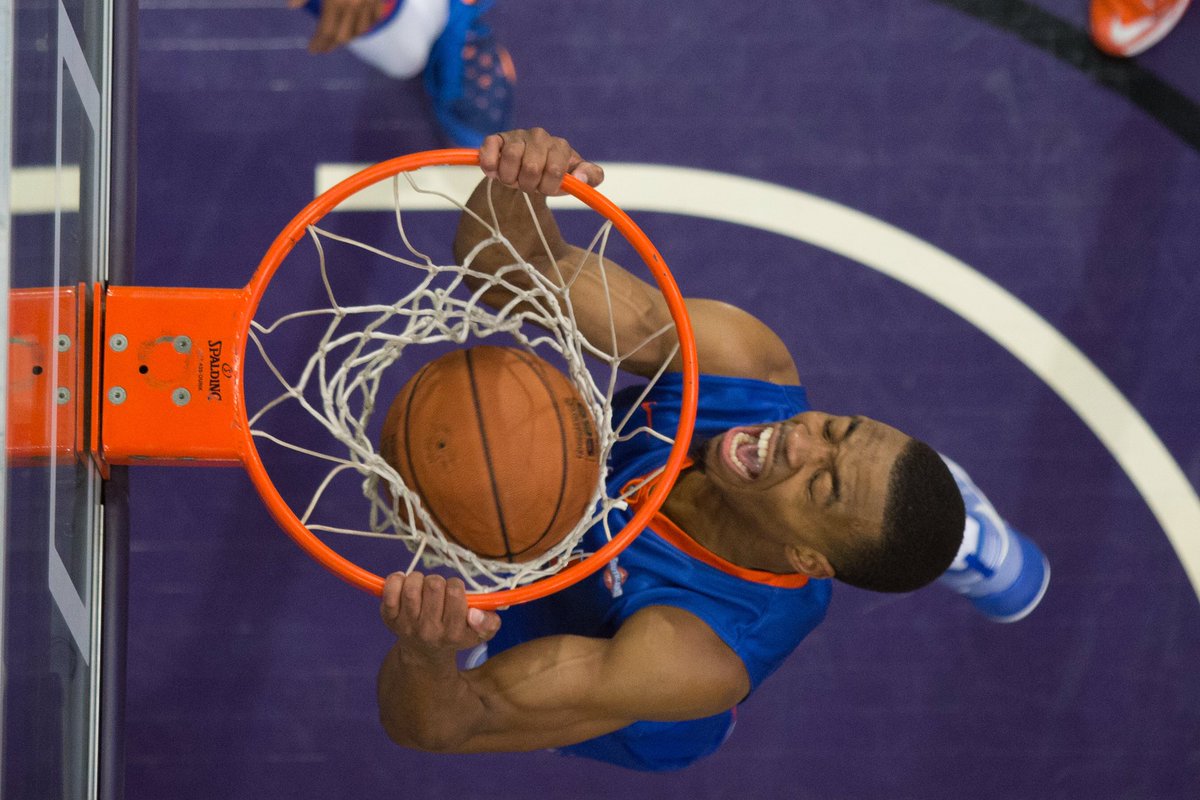 bikevato's tweet photo. @HBUHuskies @HBUBasketball Reveal Chukwujekwu goes up for the dunk against SFA. #HBUbasketball #juandeleonstudio https://t.co/2SruqyTkhK