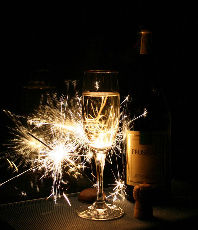 coolxperts's tweet image. HAPPY NEW YEAR. Ik wens iedereen een gelukkig, gezond en succesvol 2017. Laten we daar op proosten, cheers.