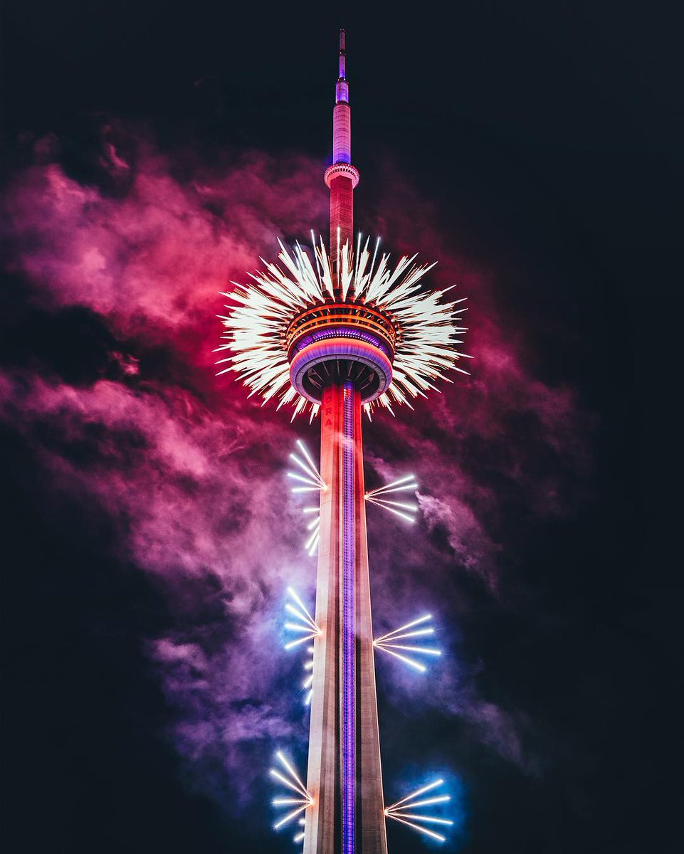 Happy New Year, #Toronto! - Photo by <a href="/boravsbora/">bora</a>