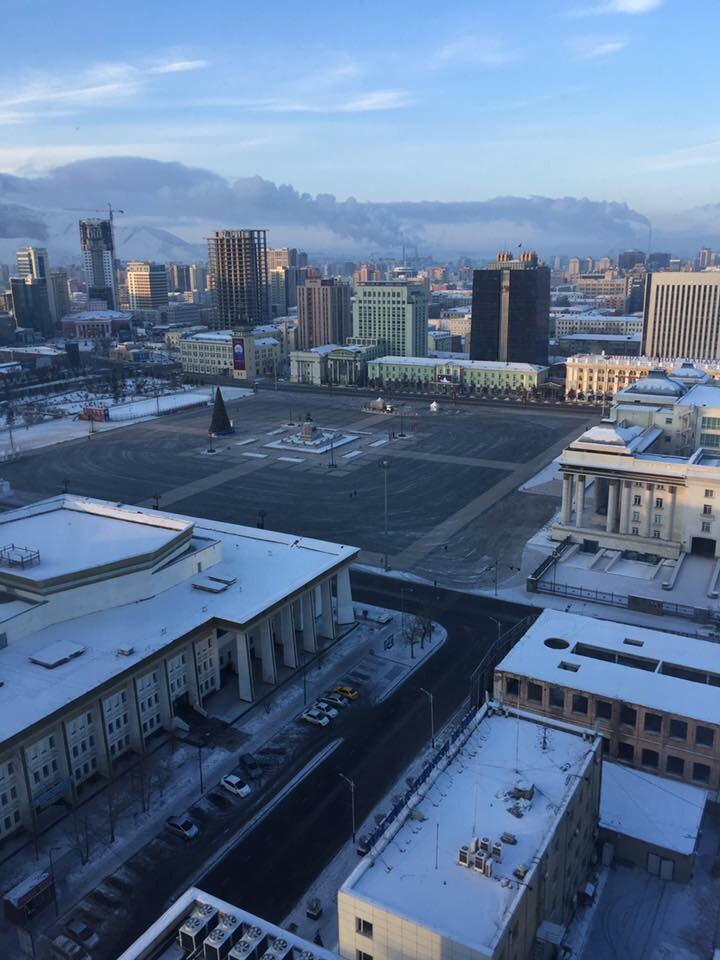 temuulent's tweet image. Шөнийн шоудалтаас ул мөр ч алга.. Хотын захиргаа сайн ажиллажээ..2017 онд улам эрчтэй сайн байхыг ерөөе! @Sandui_ts @Su_Batbold