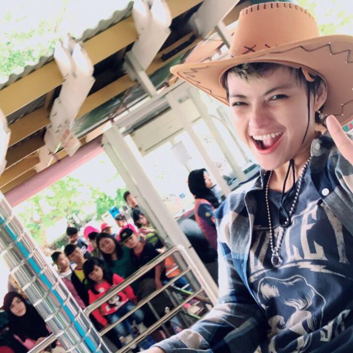 syabieg's tweet photo. Come join me, or you'll be left behind #BIGOLIVE > Share n gift.  https://t.co/3kY9ouVc8X https://t.co/fPLe6A8OJc