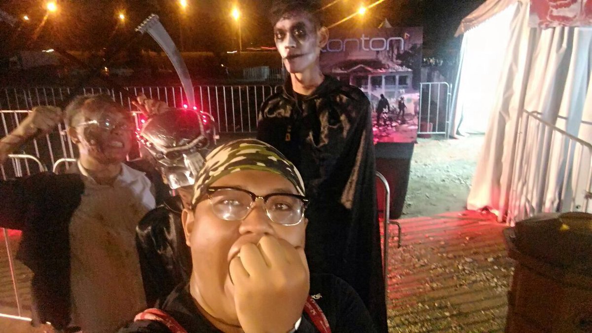 amirulfaez_1's tweet photo. Have some great moment to end 2016, last night ..
Thank you @nohamanis, @azwanhjjamhari & friends for great time last night ..โ๐ .
#rfylmy https://t.co/yuE2dKq8Aw