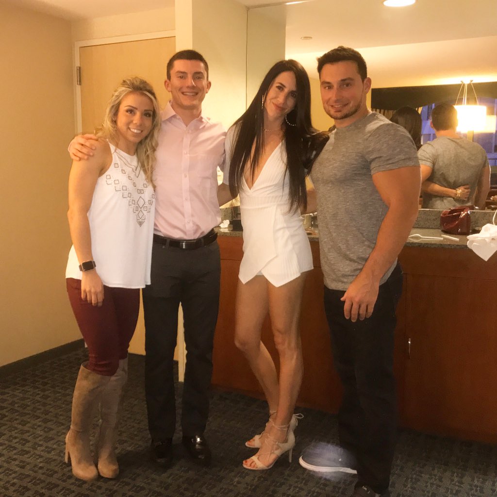 Bringing in the New Year with these beauties. @brandonwynngym <a href="/lopescamilla/">#Lopes Camilla</a> <a href="/steveglucks/">Steven Gluckstein</a> 🎊🎉❤️