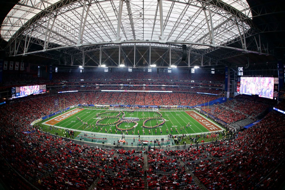 NCAAFootball's tweet photo. Fiesta Bowl views.

📸: @usatsimg https://t.co/RQVjoX1a9c