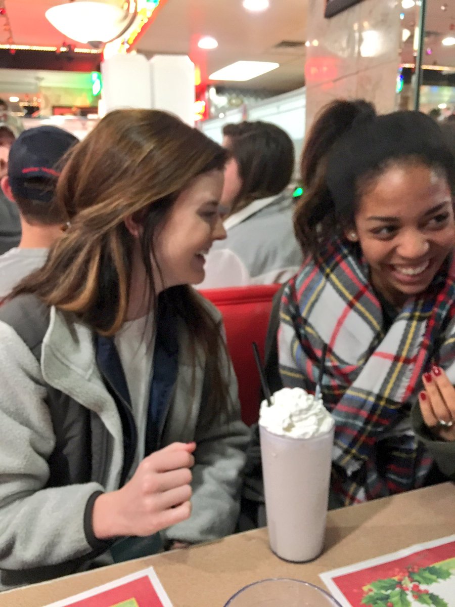 randisenn's tweet photo. From sharing milkshakes to hour long convos about God to a dope party to hiking Chattanooga...#CONYC16 was so so good, y'all. So thankful https://t.co/cZdwNWWAQy