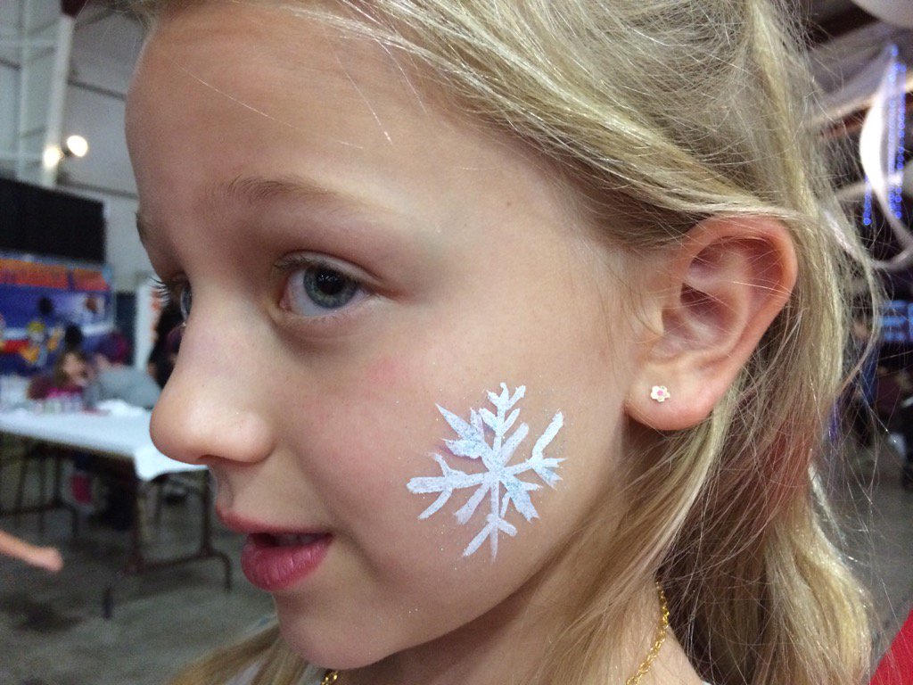 Face painting on NYE at #fvfirstnight in Abbotsford!
