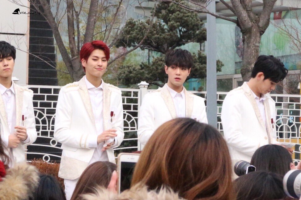 rise_andfly's tweet photo. 새해 복 많이 받으세요 💝 
161231 헛백 이벤트 
#UP10TION #업텐션 #BURST #하얗게_불태웠어 #고결 #고민수 #KOGYEOL #비토 https://t.co/H5PTI9XFpI