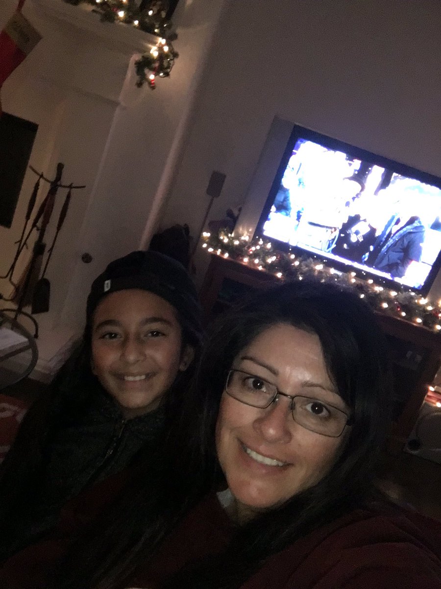 Strive2Succeed's tweet photo. Happy New Year 2017 from Fallbrook, California! Love watching @andersoncooper &amp; @kathygriffin every NYE🎉 #CNNNYE #2017 #TimesSquare https://t.co/5sKP6gDpsf