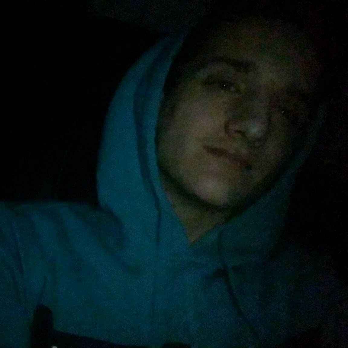 ShakyDesigns's tweet image. People have been asking what i look like so here