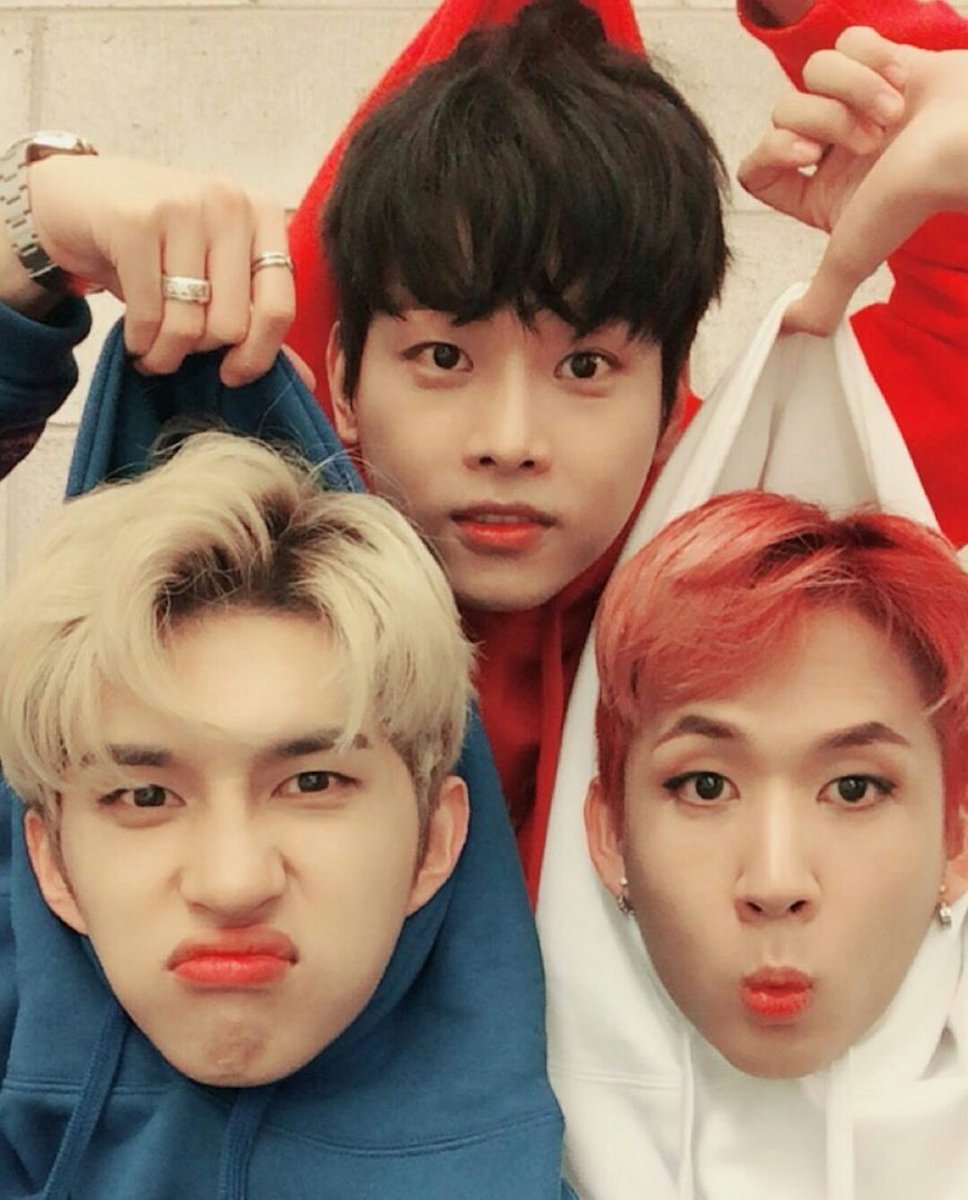 yagirlmovedaccs's tweet photo. it's already 6am it's time to sleep for the first time this year so   good night ❤❤❤ https://t.co/0Z62SpdU8m