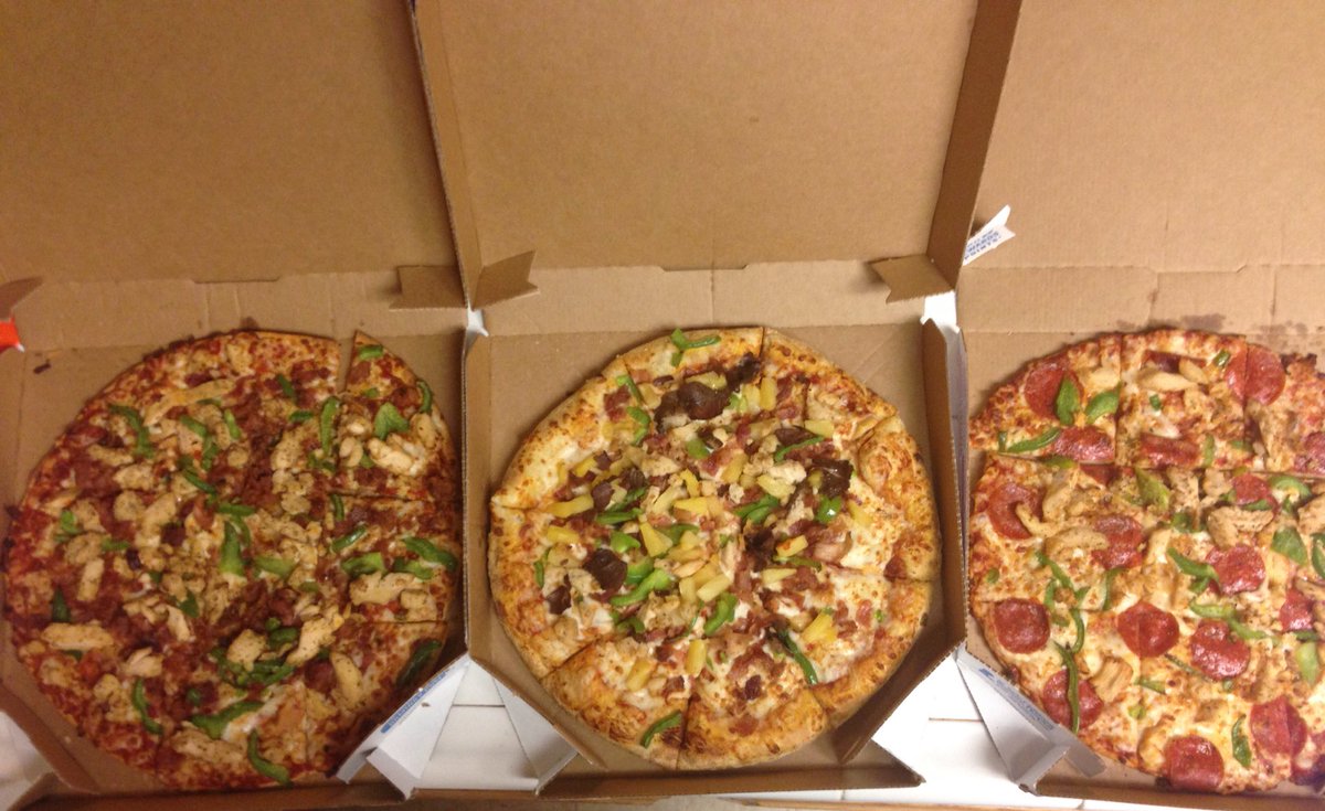 JjustinT's tweet photo. #Dominos #nye2016 https://t.co/rk6Ad4xzS4