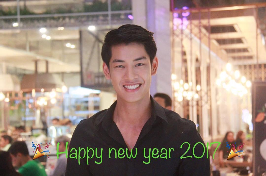 สวัสดีปีใหม่ ขอให้ทุกคนแฮปปี้นาจา 🎉🎉🎉 #01012017 #บอทบอลจิตภาณุ