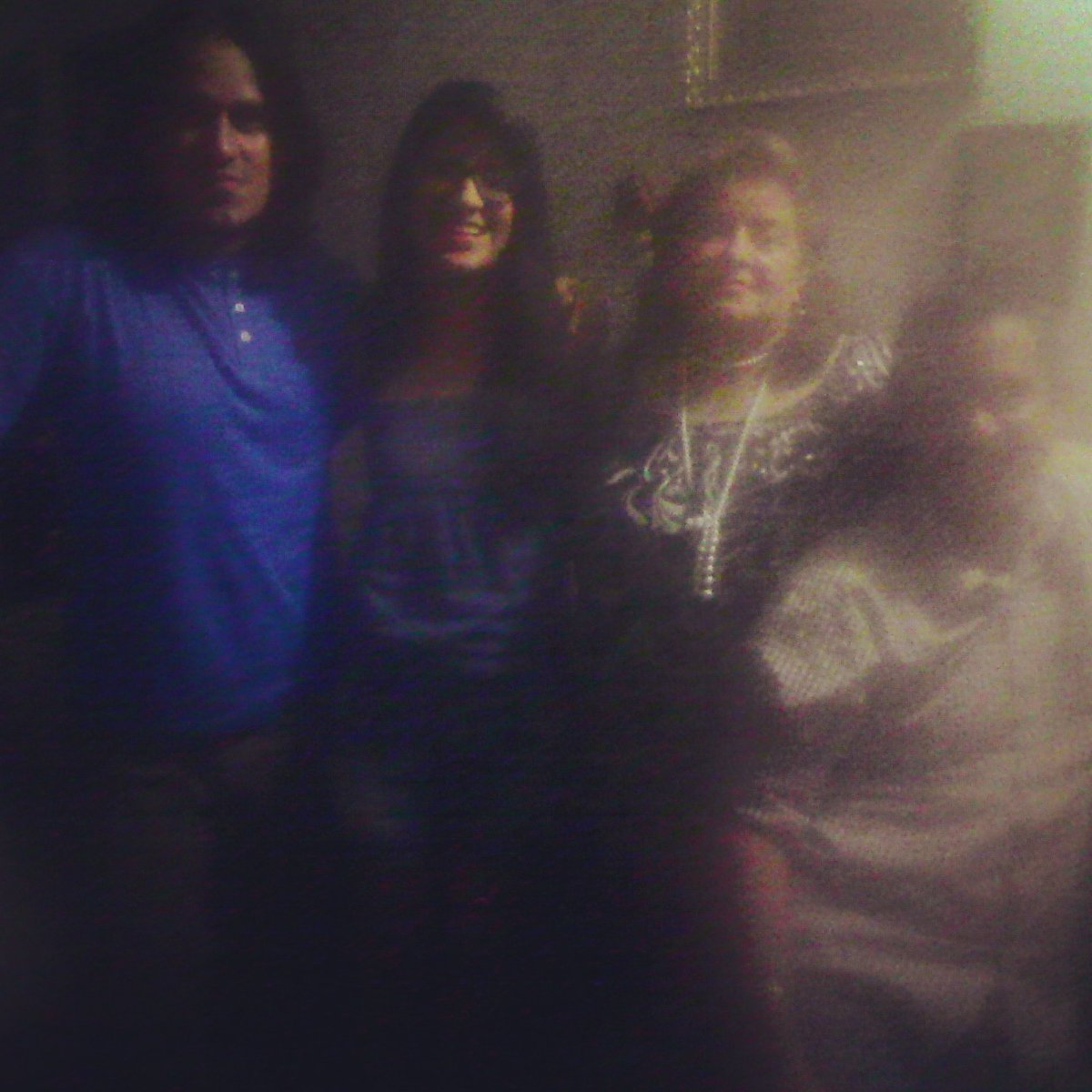 amandita_dtfc's tweet image. Happy new year. #badcamera